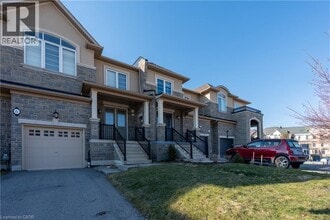 Building Photo - 6 Heming Trl