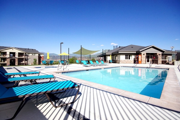 Piscina - Wasatch Commons