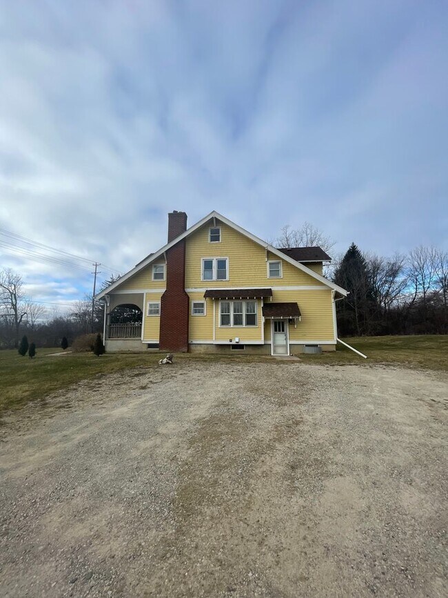 Building Photo - Charming Four Bedroom Farmhouse on Three A...