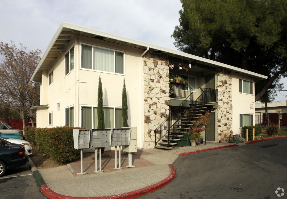Ashdale Court Apartments Apartments in Sacramento, CA