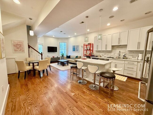 Building Photo - 2616 Garfield St NW