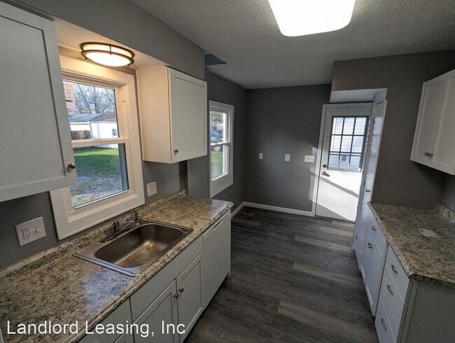 Building Photo - 3 br, 1 bath House - 208 15th Street