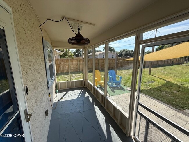 Building Photo - 10804 Hale Ave