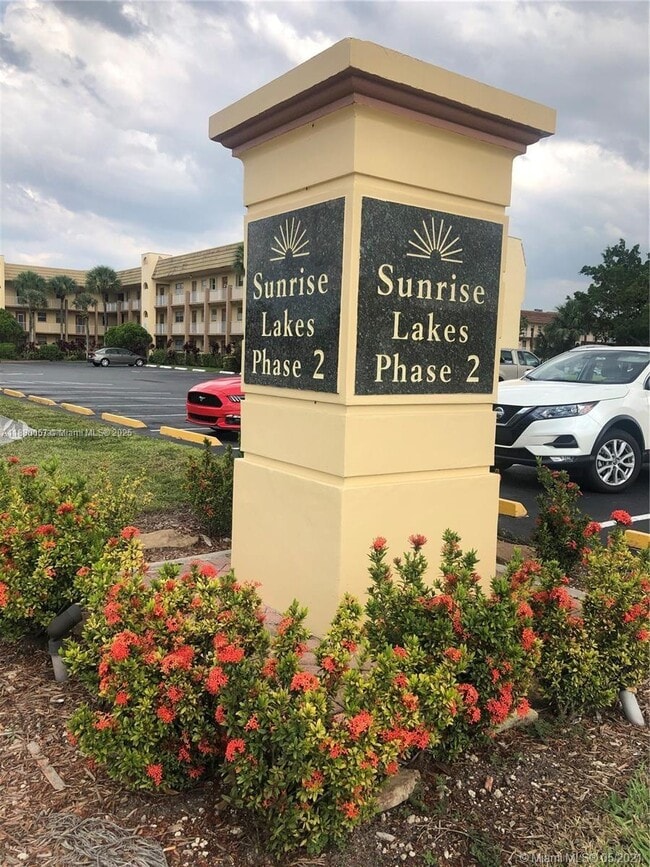 Building Photo - 8460 Sunrise Lakes Blvd
