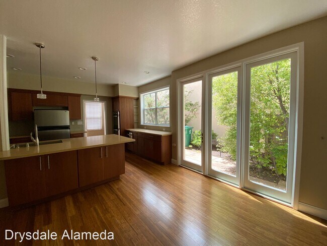 Foto del edificio - 3 br, 2.5 bath House - 130 Asby Bay