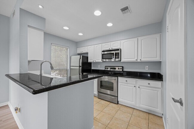 Foto del edificio - 6000 Shepherd Mountain Cove