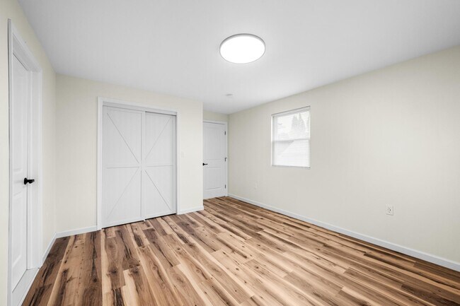 Building Photo - 346 Bennett St