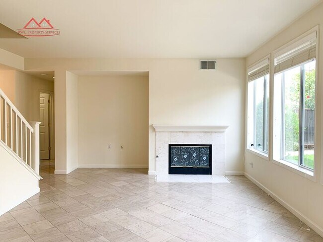 Foto del edificio - 4016 Lylewood Ct