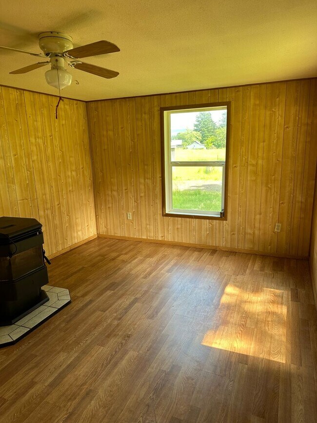 Foto del edificio - 3-bedroom 2 bath House