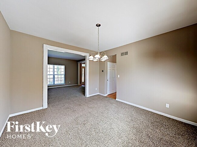 Foto del edificio - 74 Huckleberry Ct