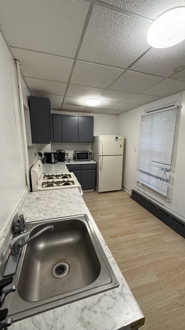 Building Photo - 318 S 42nd St