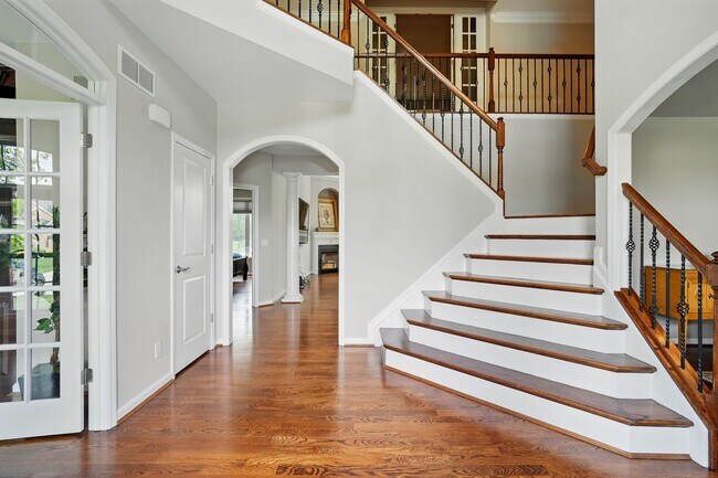 Foto del edificio - Five Bedroom House in Deerfield Township!