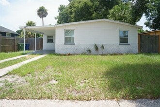 Building Photo - 2804 N 33rd St