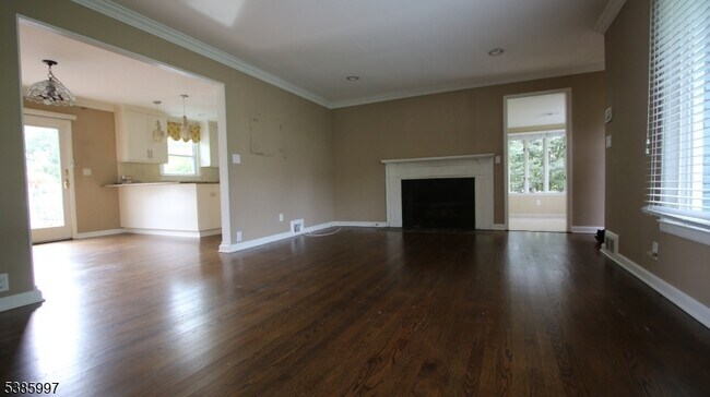 Foto del edificio - 44 Harvey Dr