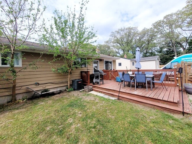 Building Photo - 1486 Beech St SW