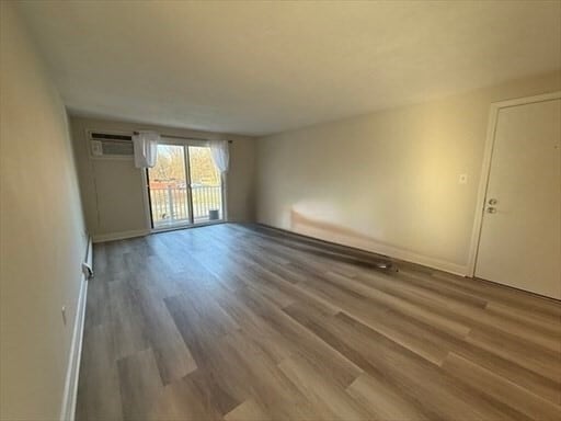 Building Photo - 8 Kenmar Dr