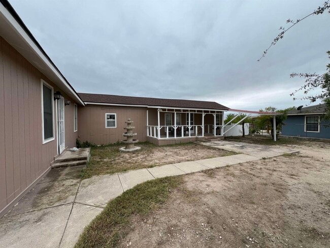 Building Photo - 125 Burge Dr