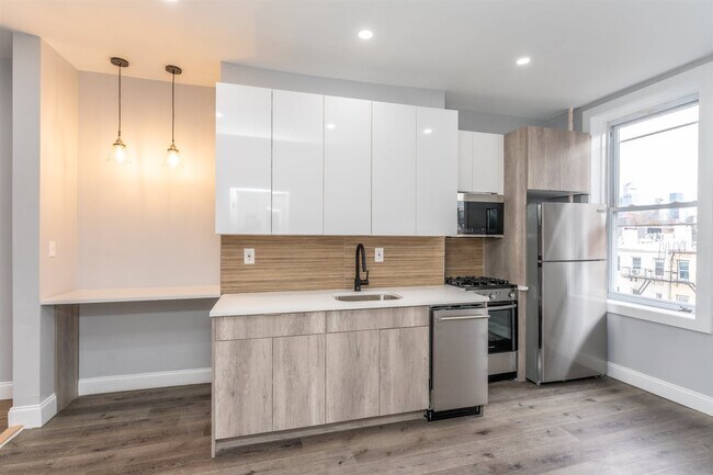 Foto del edificio - 623 Willow Ave