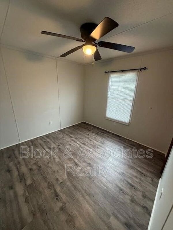 Foto del edificio - 103 W Strider St