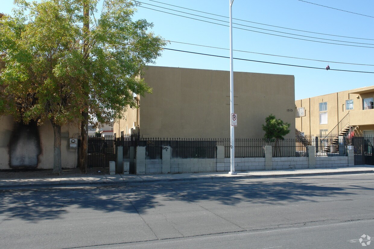Building Photo - 1313 23rd St. North
