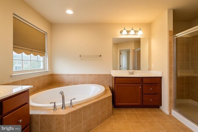 Foto del edificio - 3232 Careysbrook Ct