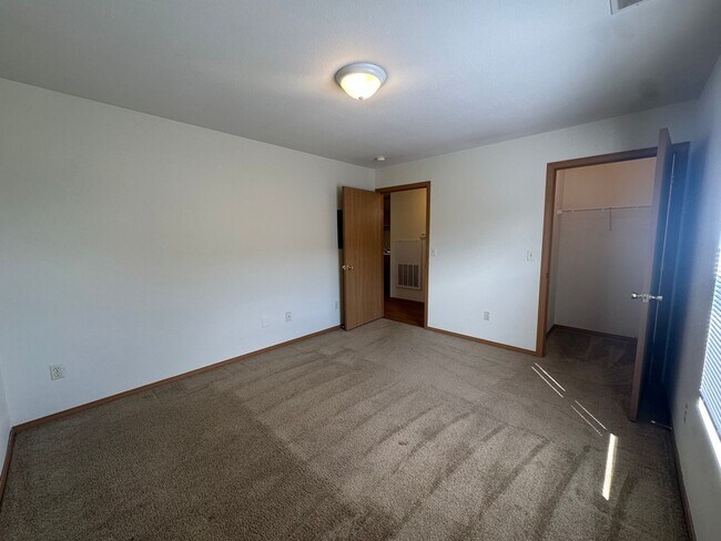Foto del interior - Main &amp; Veterans Crossing