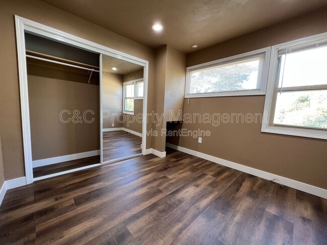 Foto del edificio - 21724 E Cliff Dr