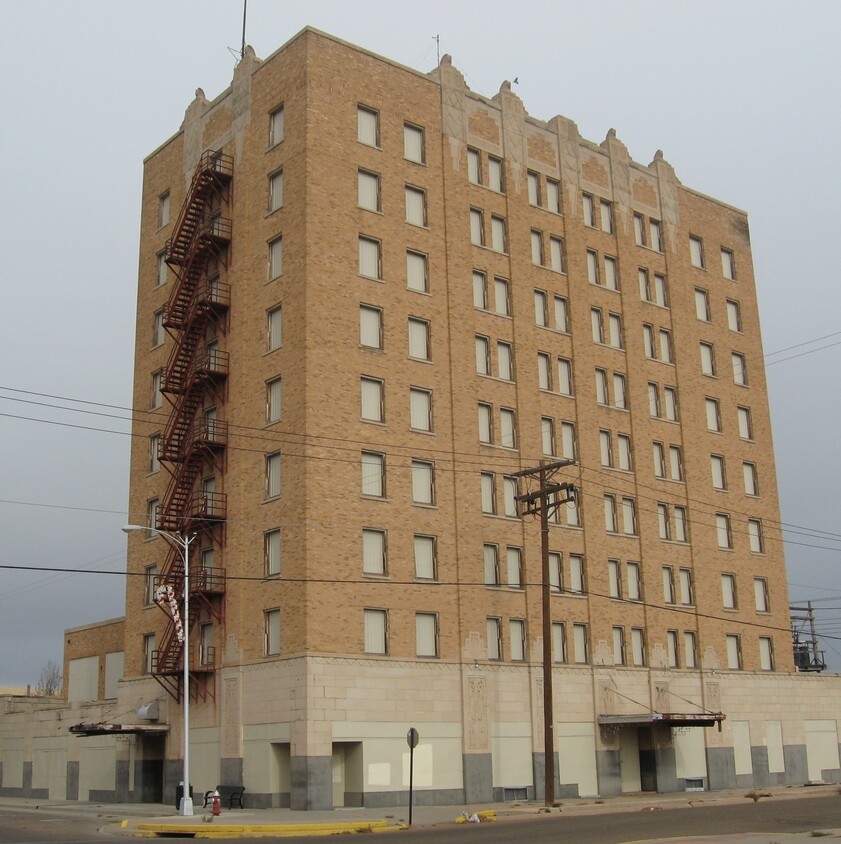 Primary Photo - Hotel Clovis Lofts