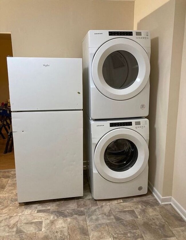 Building Photo - 4BR SFR w/ Fenced Yard in Richmond (23224)