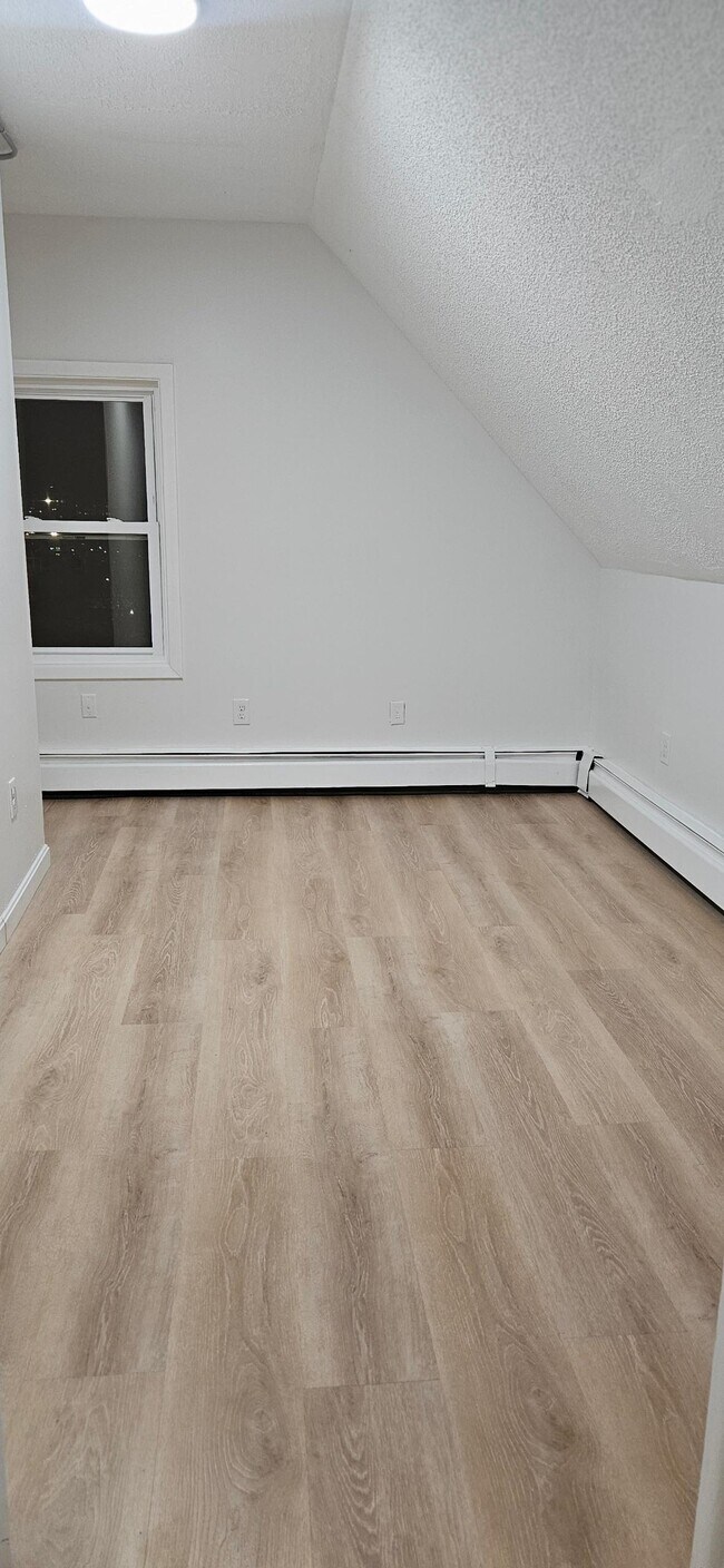 Foto del edificio - 76 Beacon Ave