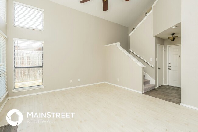 Building Photo - 930 Boxwood Dr