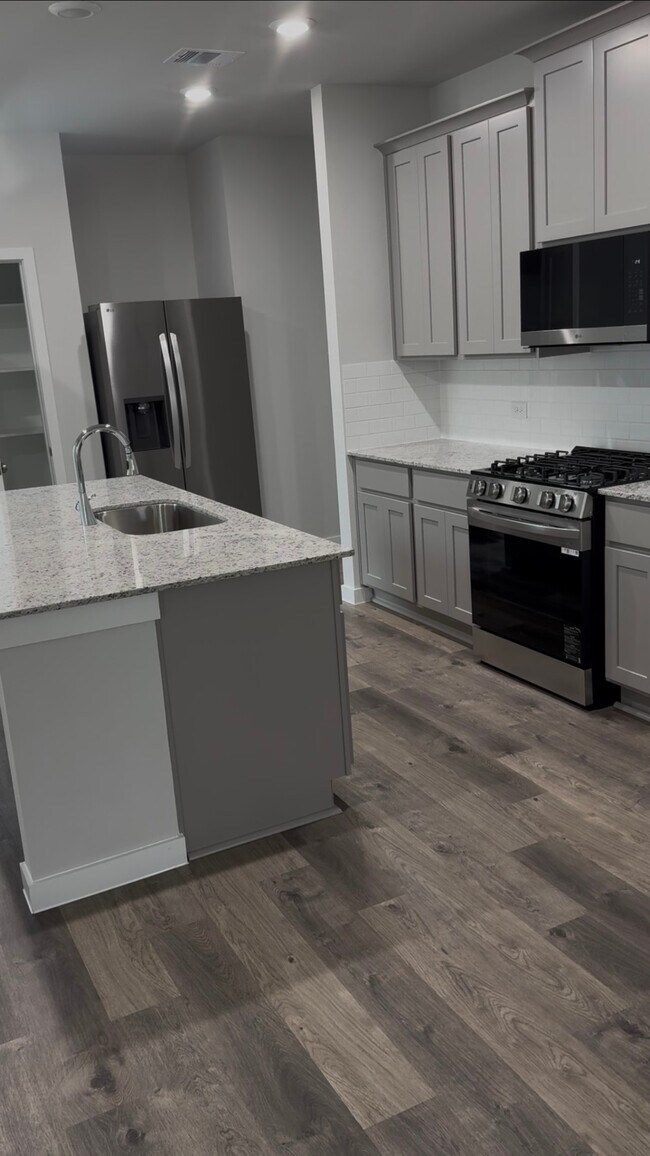 Foto del edificio - 11503 Gristmill Grange Dr