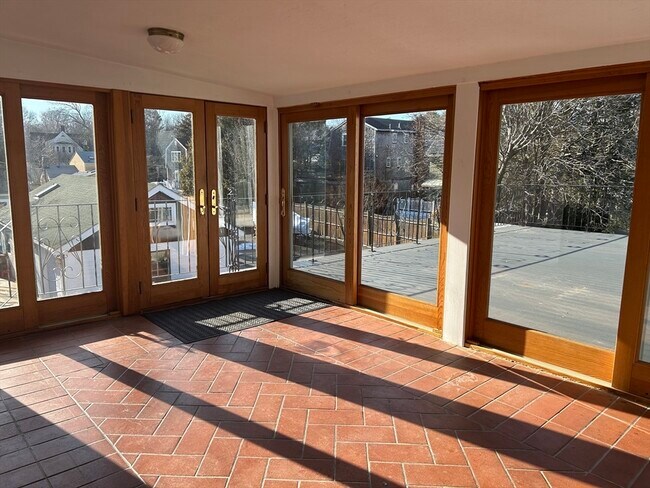 Foto del edificio - 990 Humphrey St