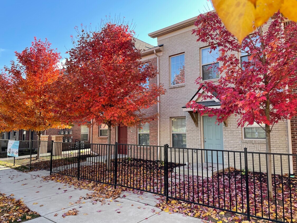 Exterior - 710 E Ferry St
