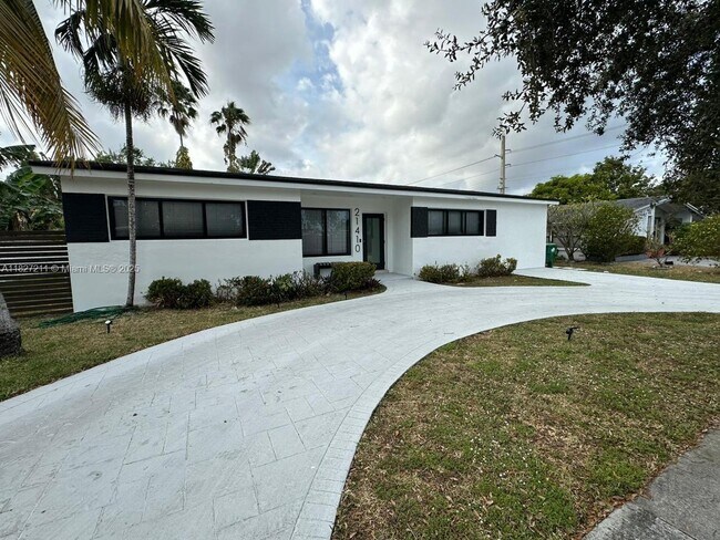 Foto del edificio - 21410 NE 24th Ct