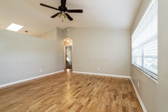 Foto del edificio - 28 SW 13th St