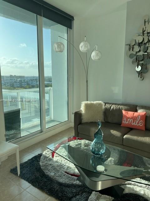 Foto del edificio - 315 NE 3rd Ave