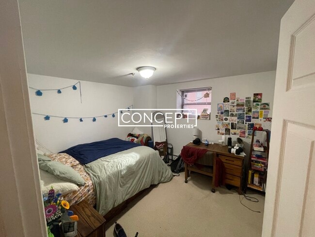 Building Photo - 168 Northampton St