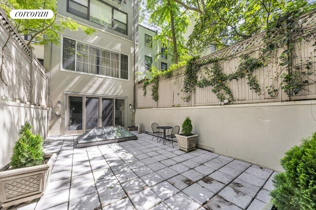 Building Photo - 232 E 68th St