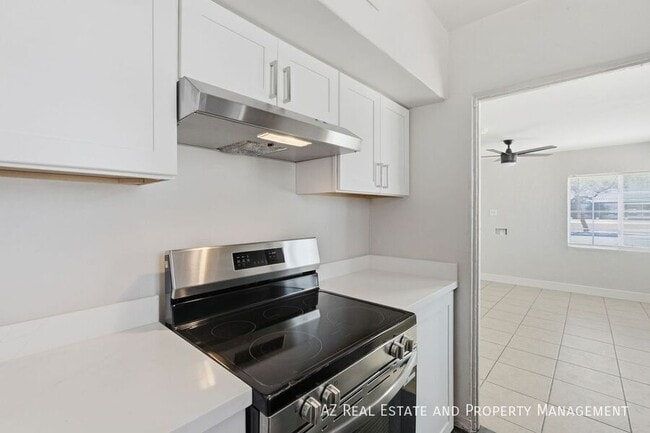 Building Photo - 1038 N 16th St