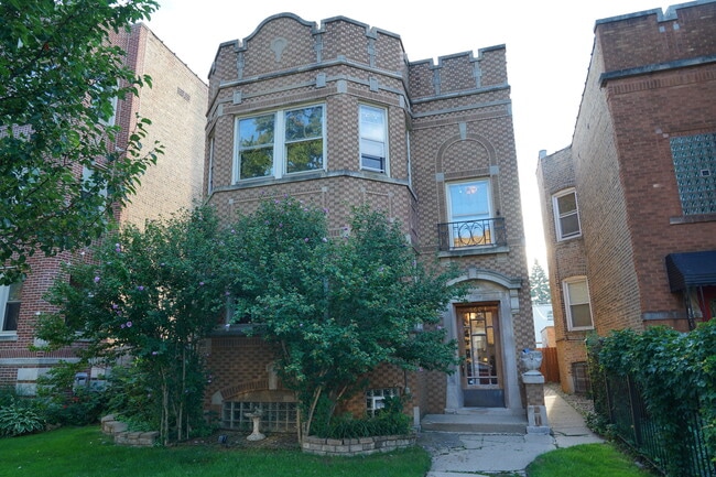 Building Photo - 6604 N Campbell Ave