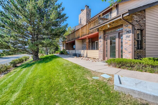 Primer piso: sin escaleras. - 697 Canyon Dr