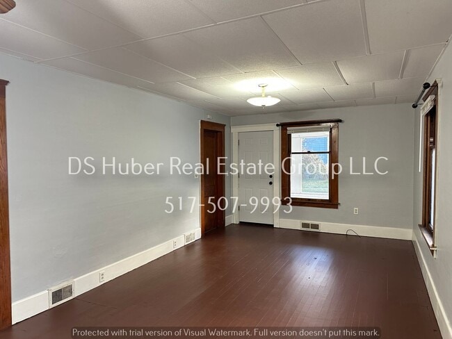 Photo - 1415 Lansing Ave House