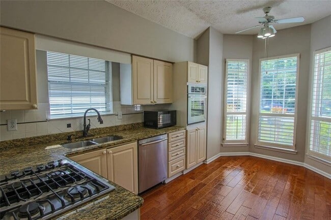 Building Photo - 22 Prestwick Ct