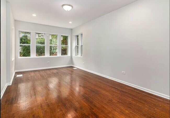 Foto del edificio - 6406 S Maplewood Ave