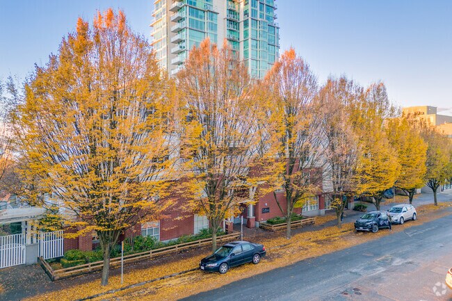 Building Photo - Coronado