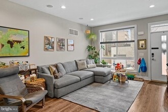 Building Photo - 2323 Federal St