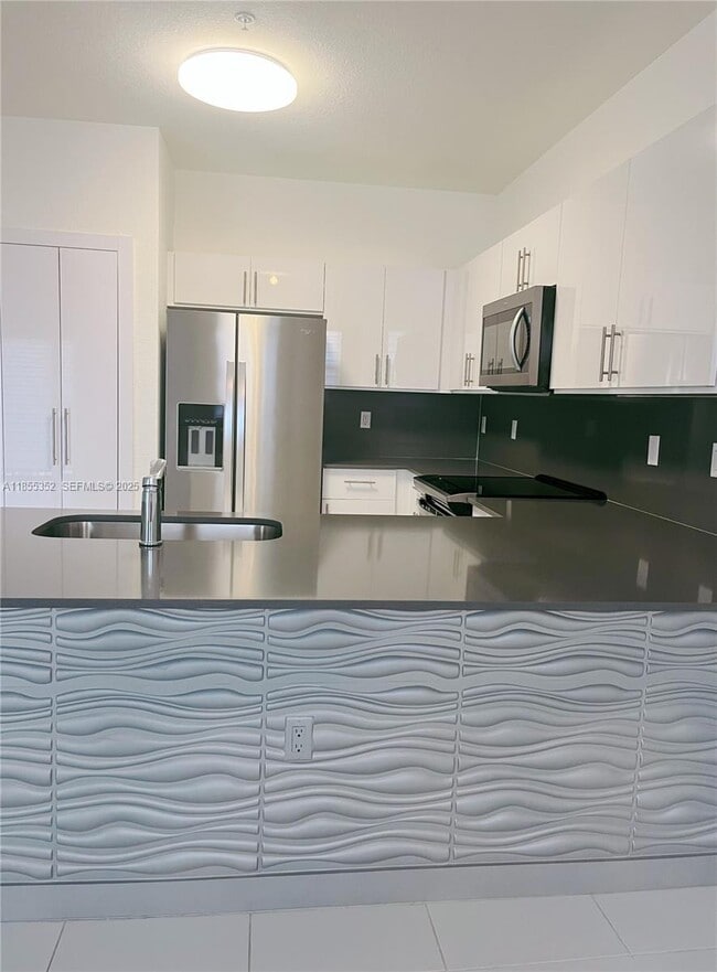 Foto del edificio - 15650 SW 136th St