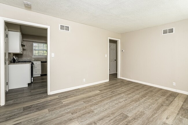 Building Photo - 4224 N Frankfort Ave