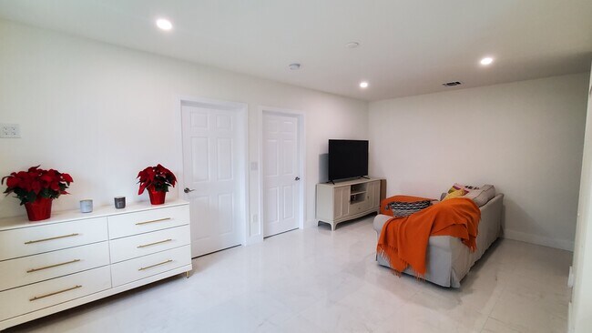 Building Photo - 1361 SW 58th Ave